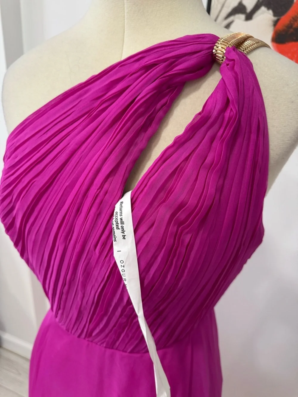Ozgur Masur One-Shoulder Chiffon Cut-Out Gown In Fuchsia - Picture 5 of 8